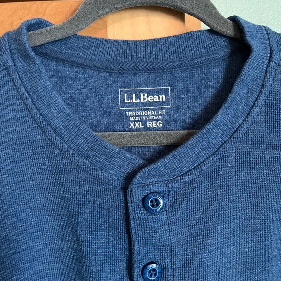 L.L. Bean 100% Cotton Waffle Knit Henley Gently Worn Size XXL Regular - Picture 3 of 5